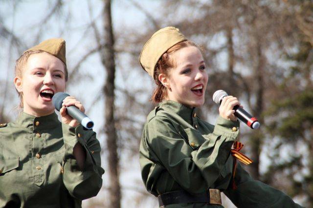 Власти Курской области перенесут парад Победы на август