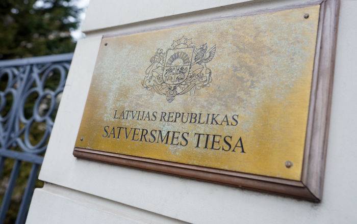 Суд в Латвии признал неконституционным запрет частным вузам преподавать на русском