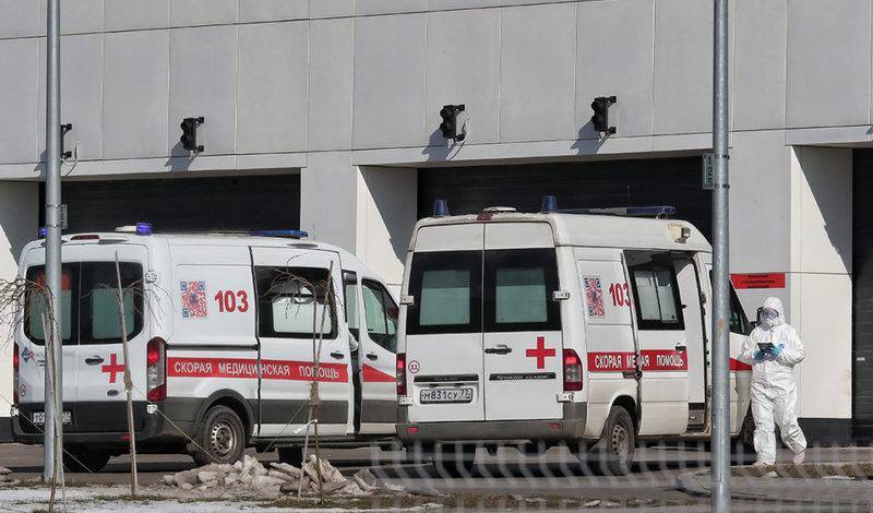 Cанитары в Москве, перевозящие трупы, пожаловались на недоплату за работу с COVID-19