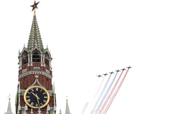 Главы 12 стран приняли приглашение на парад Победы в Москве