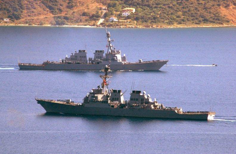 Военные Греции штурмовали турецкий военный корабль с оружием