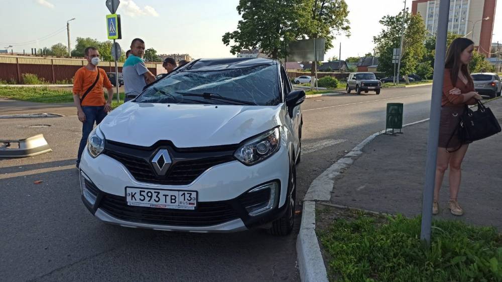 ДТП в Саранске: иномарка перевернулась после столкновения с «ВАЗом»