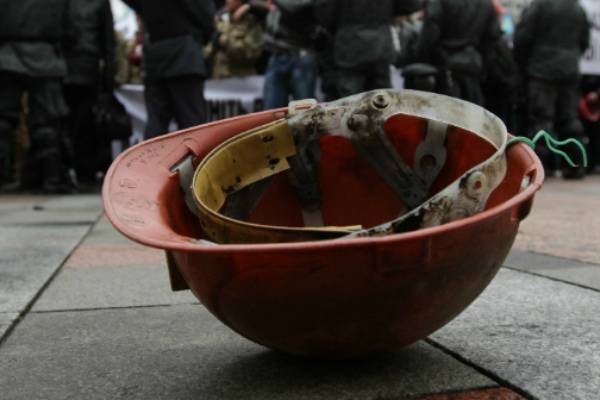 Луганские шахтеры начали забастовку из-за долгов по зарплате