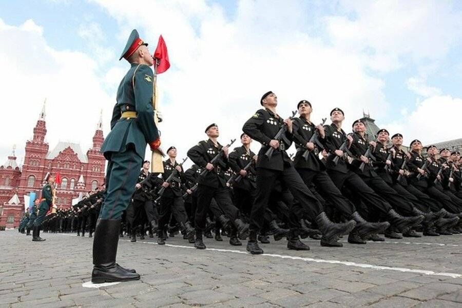 Москва онлайн: репетиция парада в честь Дня Победы