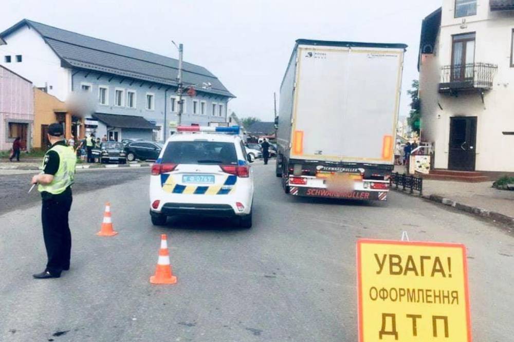В Ивано-Франковской области под колесами грузовика погиб велосипедист