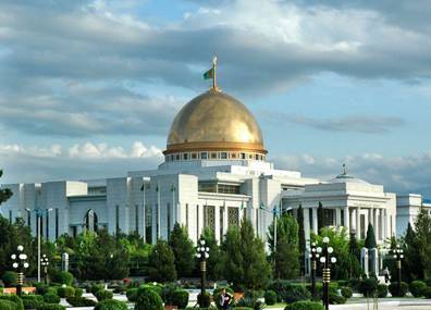 Во дворце "Огузхан" проходит церемония официальной встречи Александра Лукашенко с президентом Туркменистана
