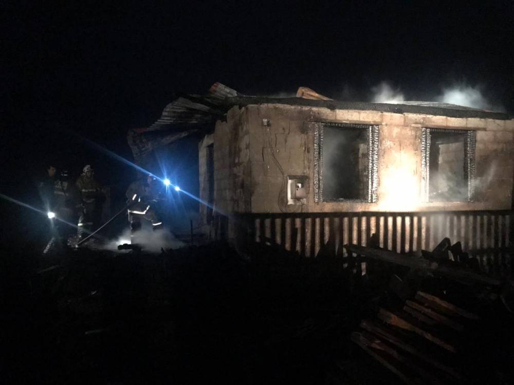 В Башкирии сгорел жилой дом: погибли двое мужчин