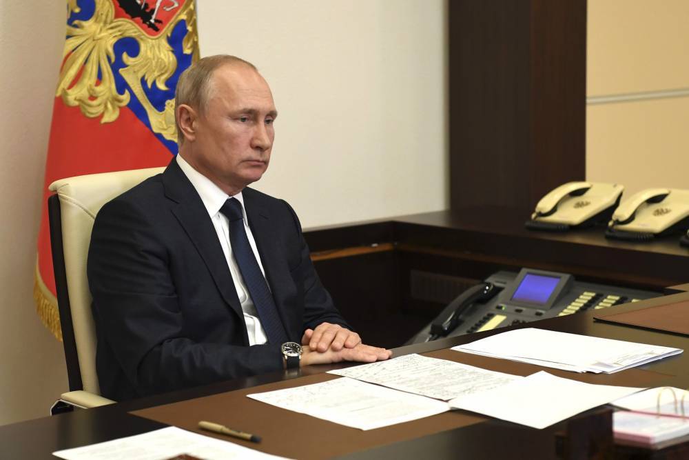 Путин объяснил передачу части своих полномочий поправками к Конституции