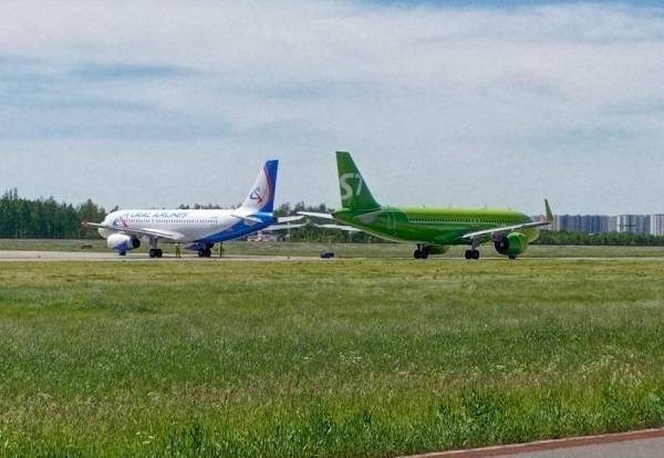 За пассажирами «Уральских авиалиний» отправили резервный борт после инцидента в Пулкове