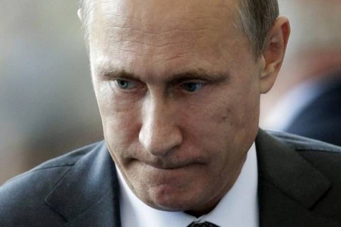 В Кремле не сомневаются в победе и не торопятся со сменой портретов