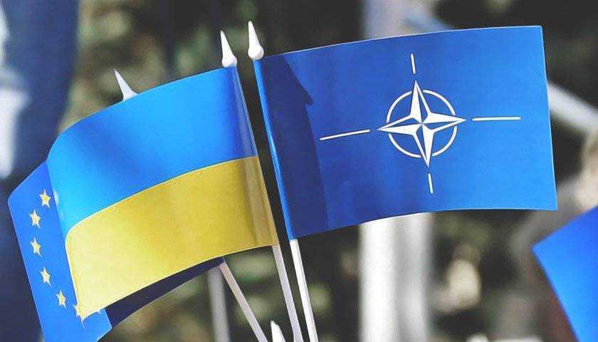 Украина должна и дальше двигаться в ЕС и НАТО — МИД Украины
