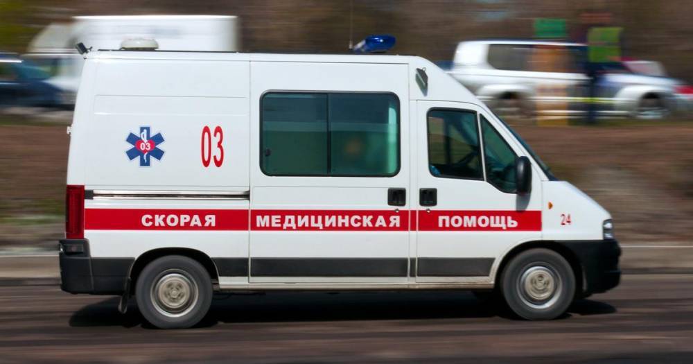 13-летняя девочка выпала из окна в Санкт-Петербурге