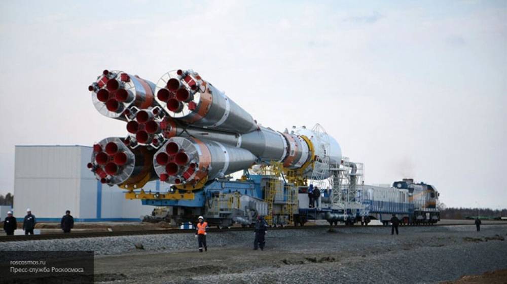 Ракету-носитель "Союз" со спутником ОАЭ запустят в середине октября