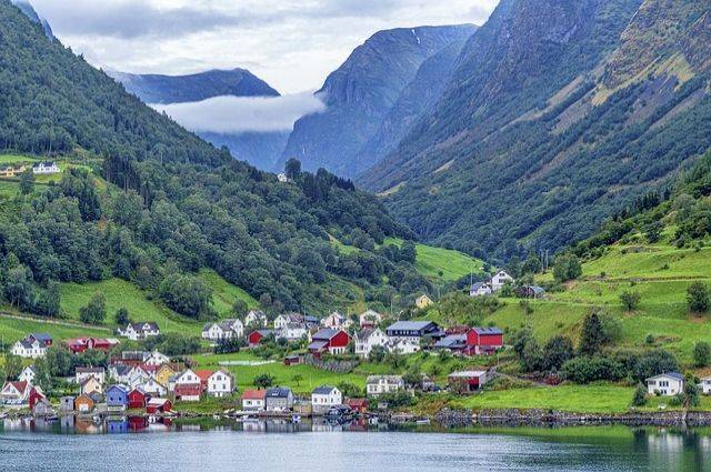 Норвегия приостановила работу приложения для отслеживания ситуации с COVID