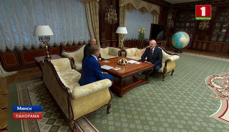 Александр Лукашенко поблагодарил Германа Грефа за надежную работу в нашей стране