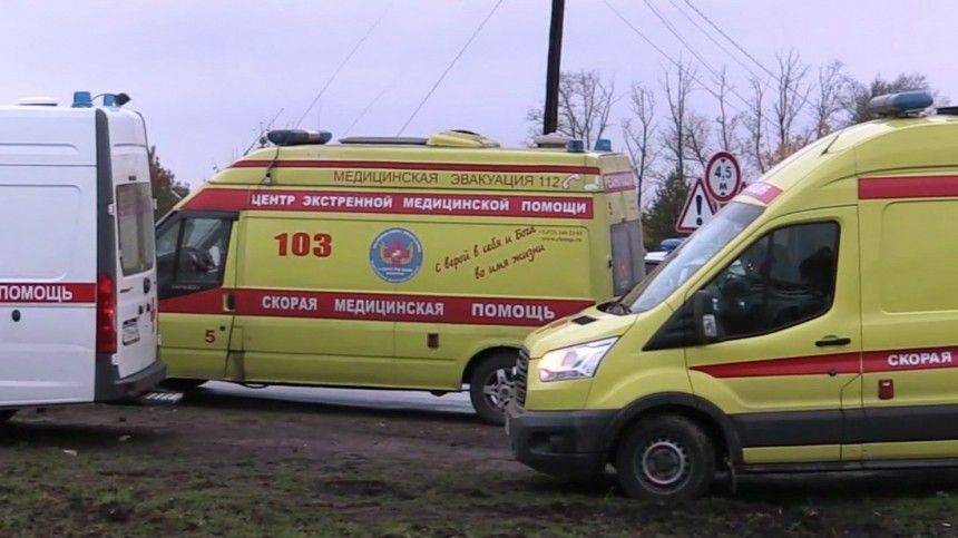 Грузовик с отказавшими тормозами смял четыре авто словно пушинки под Челябинском
