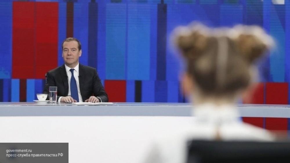 Медведев заявил о высоких рисках экономического кризиса в зарубежных странах