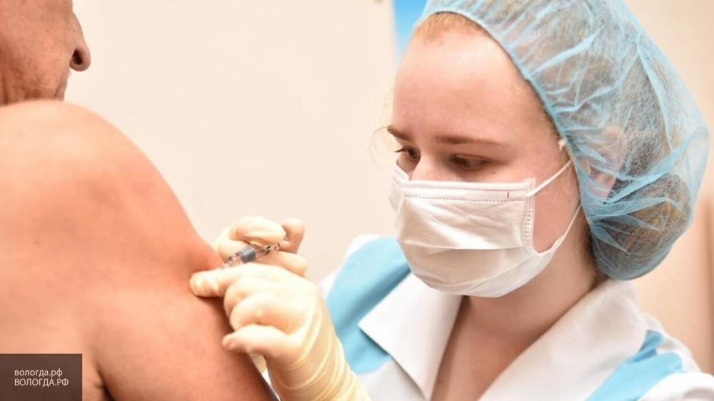 Миздрав РФ сообщил о старте клинических испытаний двух вакцин от COVID-19
