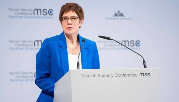 Глава Бундесвера напомнила Трампу, что безопасность – не товар