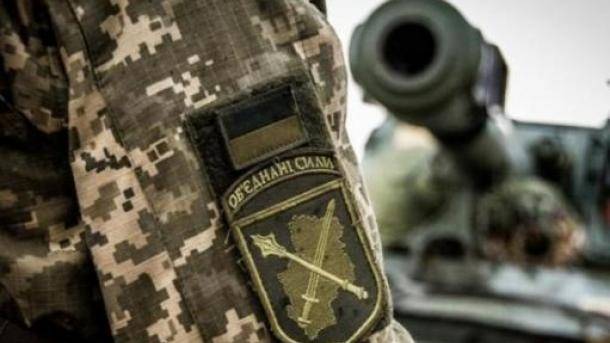 С начала суток оккупанты на Донбассе трижды обстреляли украинские позиции, погиб боец ООС