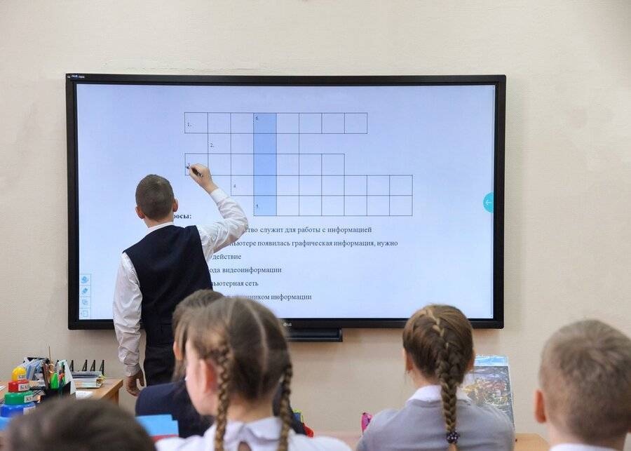 Российские школьники смогут возобновить обучение в начале сентября – Роспотребнадзор