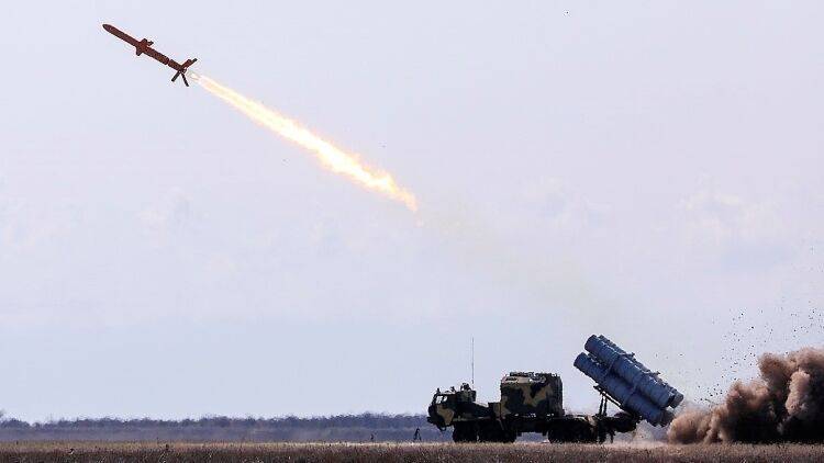 Украина отчиталась об испытаниях новейшего вооружения, назвав «Нептуны» невидимками