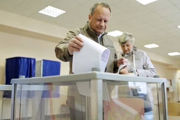 В Петербурге учтут риски распространения COVID-19 на голосовании по поправкам в Конституцию