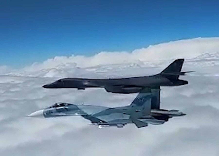 Российские истребители перехватили бомбардировщики ВВС США над Охотским морем