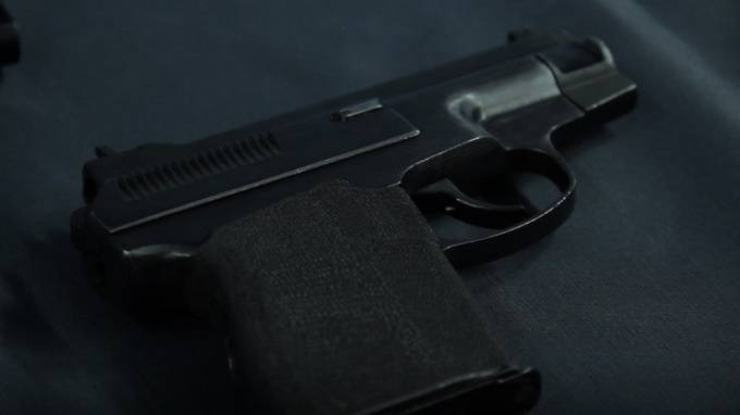 В Петербурге за день нашли бесхозные пистолет и гранату