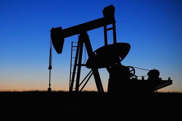 Россия снизила добычу нефти в мае на 17,2%