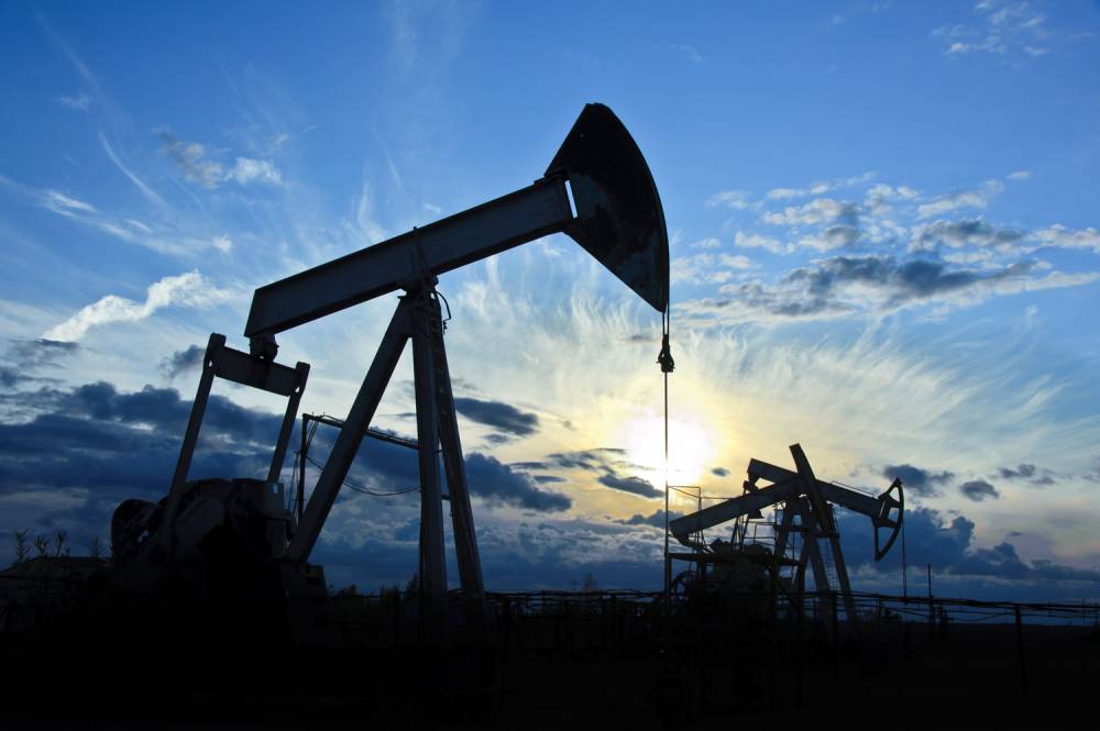 Россия снизила добычу нефти в мае более чем на 15%