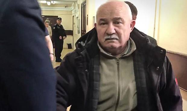 Обвиняемый в госизмене 70-летний пенсионер объявил голодовку в СИЗО - og.ru - Москва - Россия - Владивосток