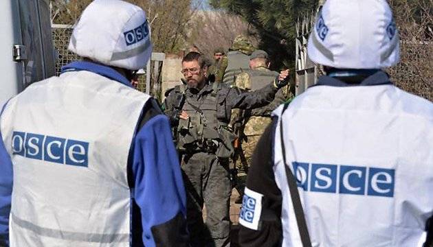 Прикрываясь эпидемией от ОБСЕ, РФ стягивает тяжелое вооружение на Донбасс