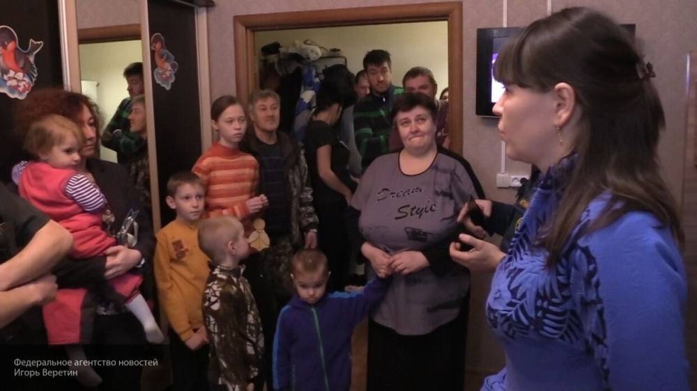 Милонов предложил выплачивать многодетным матерям зарплату воспитателей детского сада