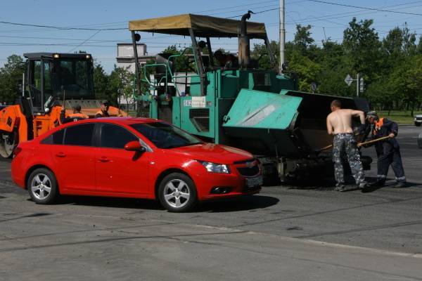 В Петербурге ищут подрядчика для ремонта дорог по новому методу