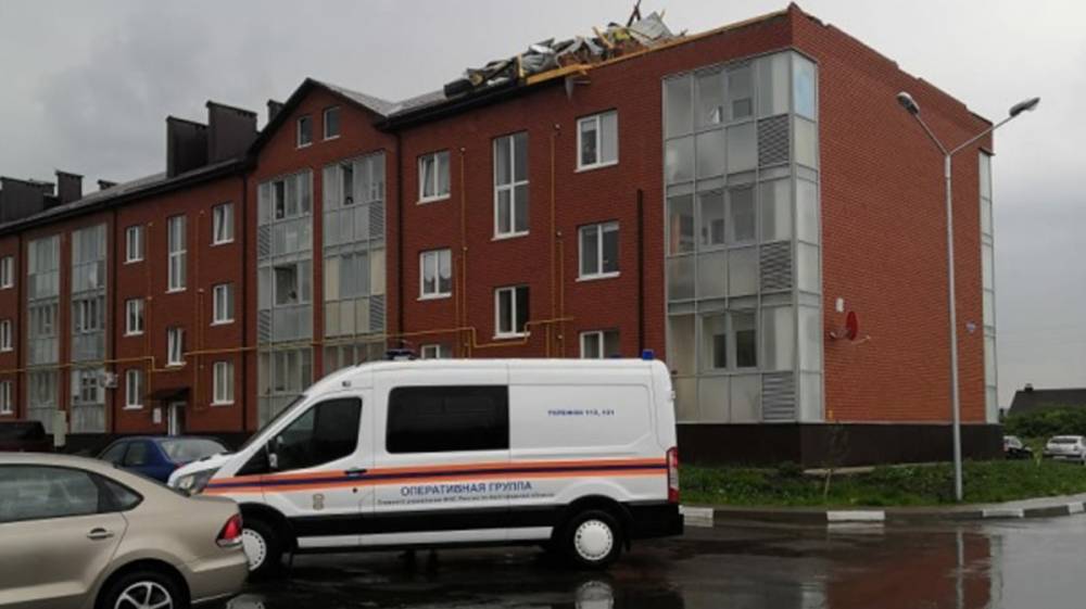 Ураган сорвал крыши домов в Белгородской области