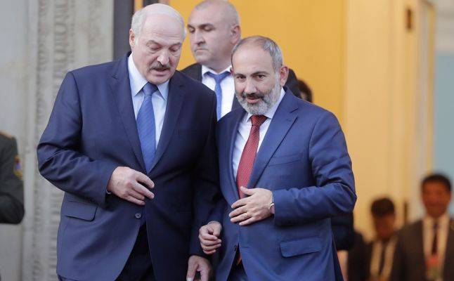 Лукашенко и Пашинян запланировали в ближайшее время личную встречу