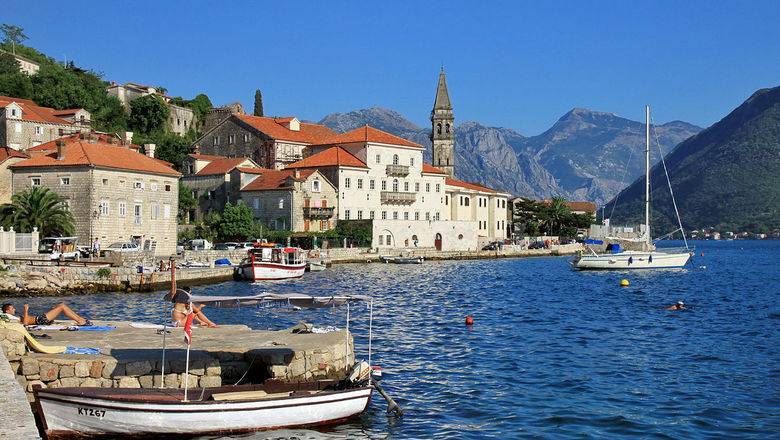 Черногория объявила, что готова принять туристов из более 100 стран мира