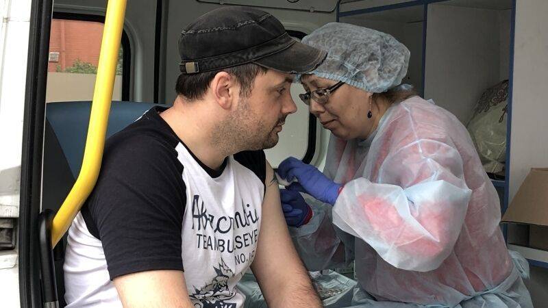 Чернышенко: массовая вакцинация от COVID-19 может начаться уже этой осенью