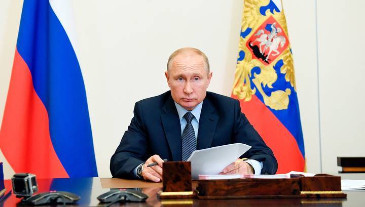 Путин: надо не только стабилизировать ситуацию в экономике, но поддержать граждан и компании
