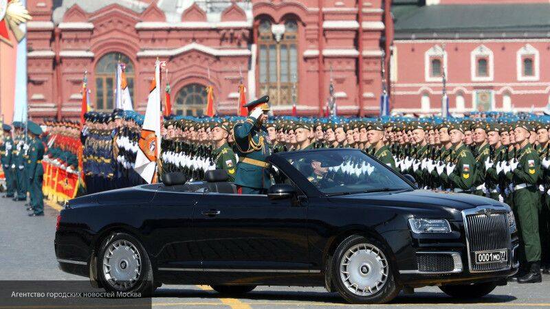 Парад Победы в Москве начнется с исполнения "Юбилейного встречного марша"