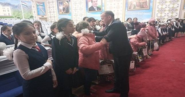 В согласовании с Правительством Таджикистана для 500 детей-сирот назначается ежемесячное пособие в размере 100 долларов