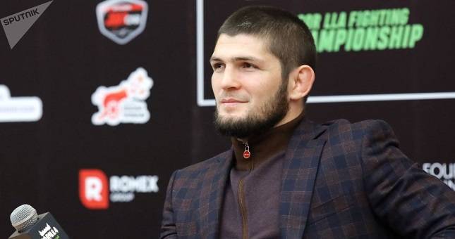 Хабиб Нурмагомедов удержал свою позицию в рейтинге UFC