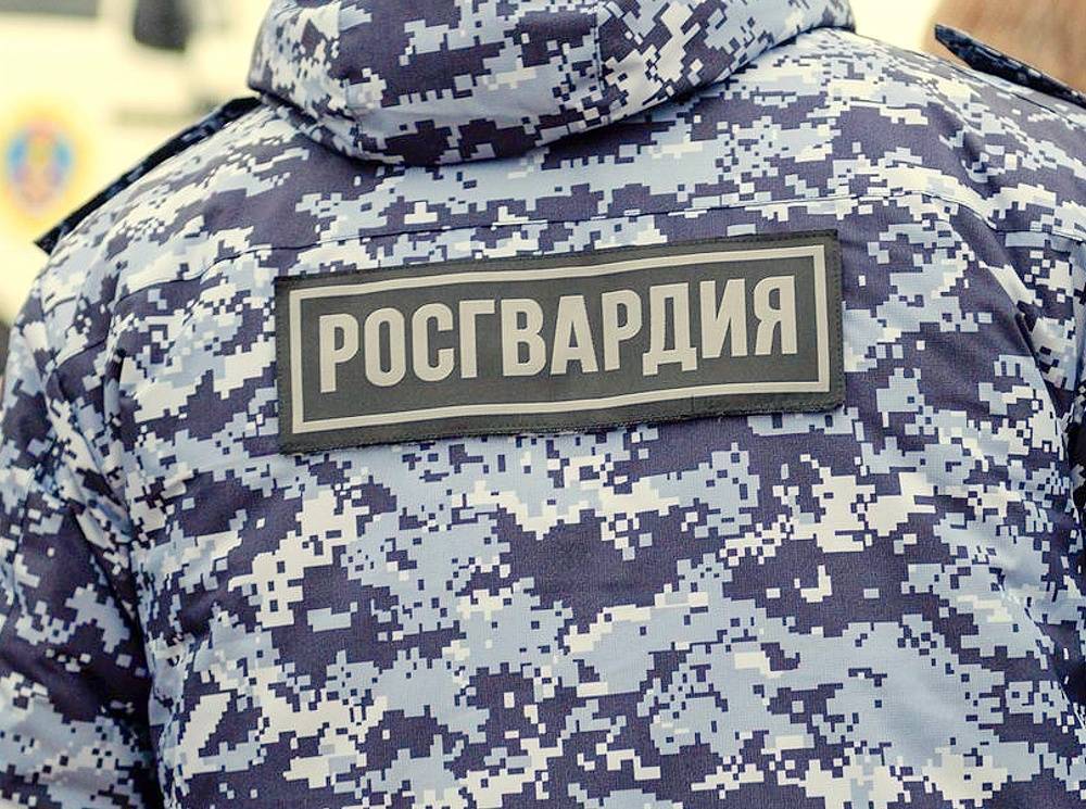 В Екатеринбурге росгвардейцы застрелили парня, подозреваемого в краже обоев