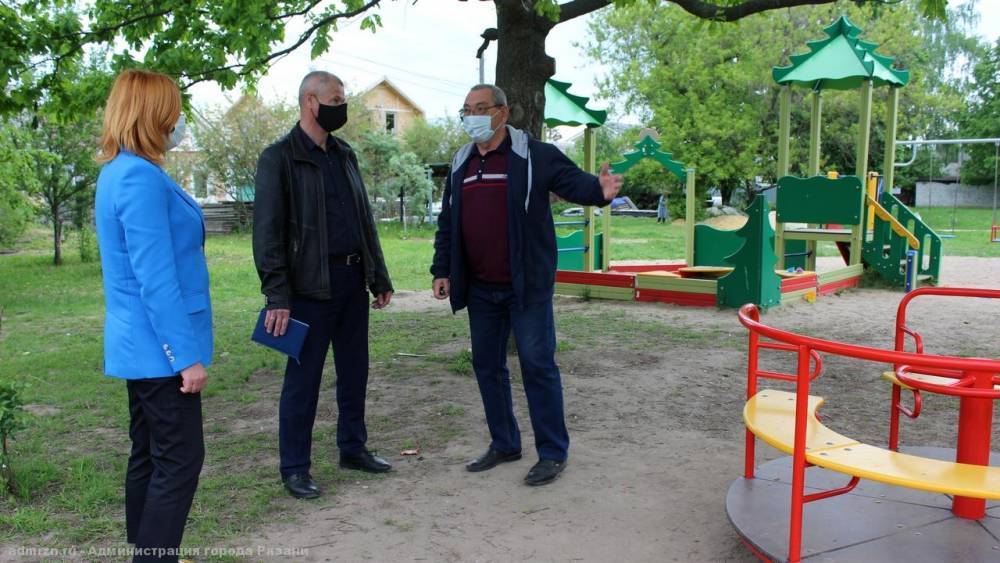 В Рязани проверяют благоустройство детских площадок