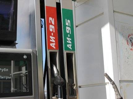 Аналитики выяснили, как изменились цены на бензин в Башкирии за год