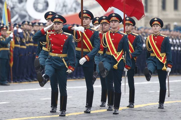 Шойгу пригласил главу Пентагона на парад Победы 24 июня