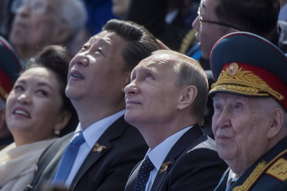 Нерукопожатный Путин. Парад Победы проигнорируют западные лидеры