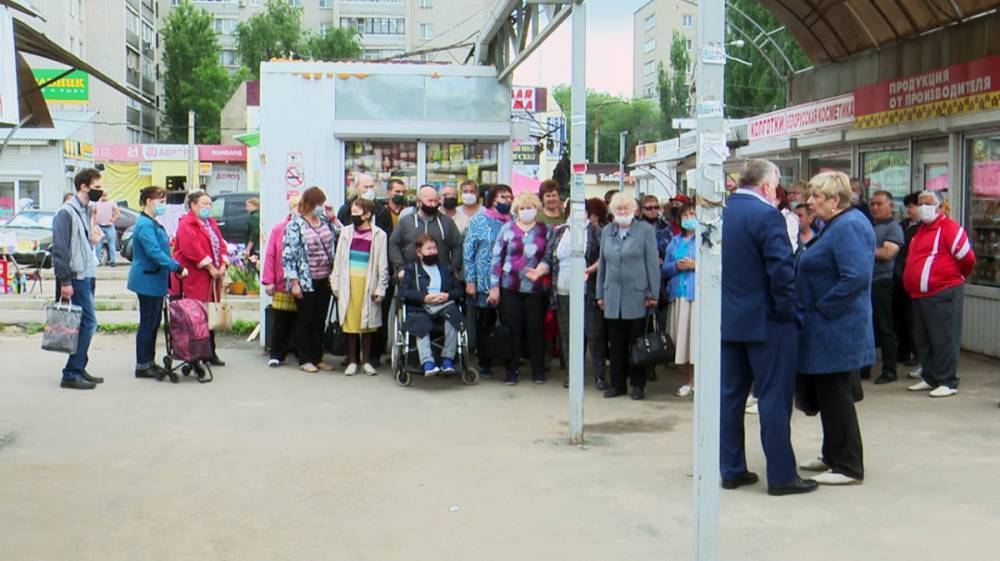 Торговцы вышли на митинг в воронеже против сноса мини-рынка