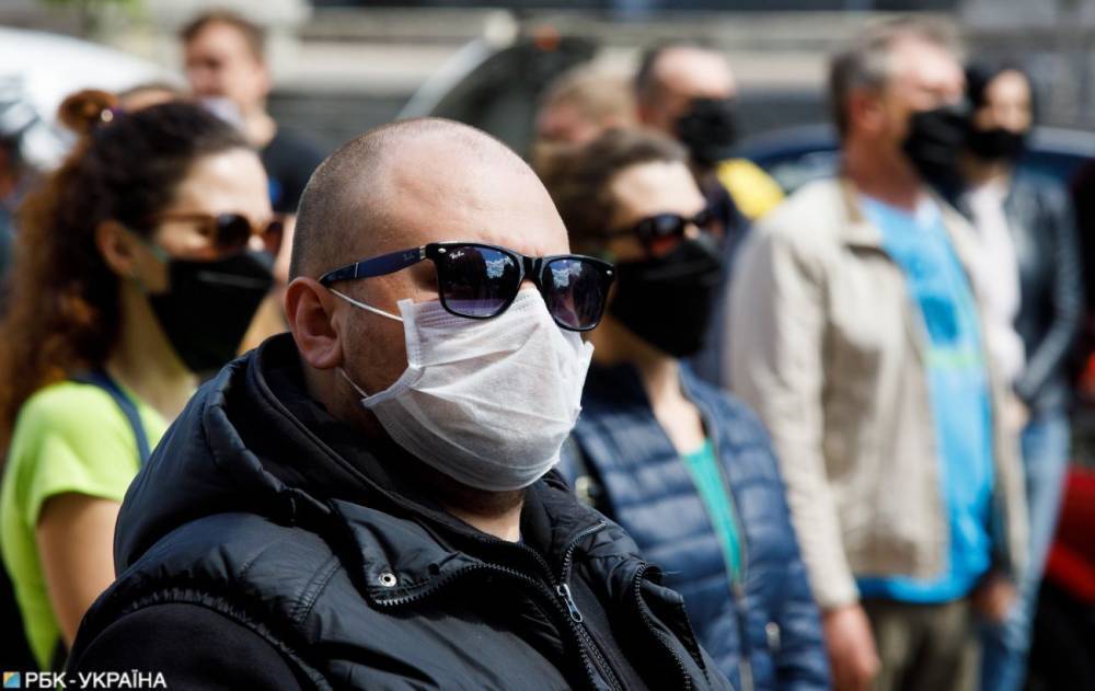 В Украине за сутки зафиксировали 841 новый случай коронавируса
